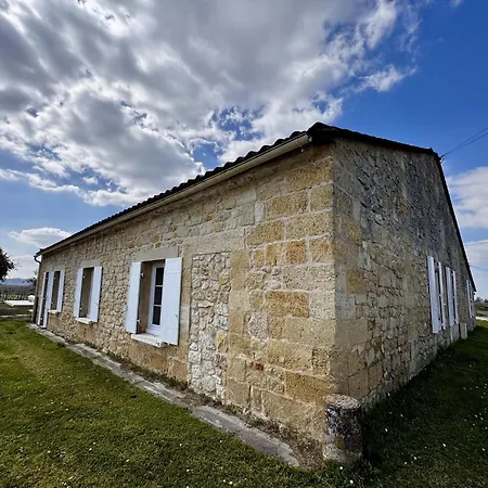 Maison Destieu Holiday home