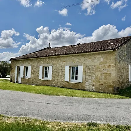 Maison Destieu Holiday home *