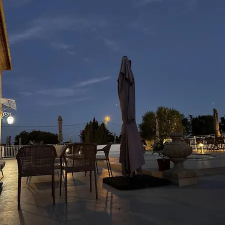 Maison Destieu 4*