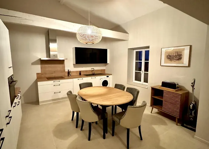 Maison Destieu 4*